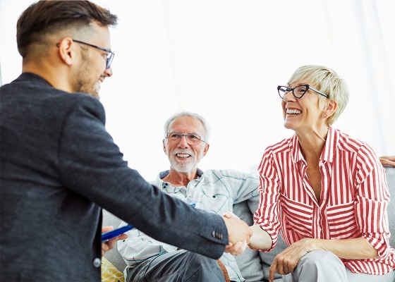 Adviser with clients